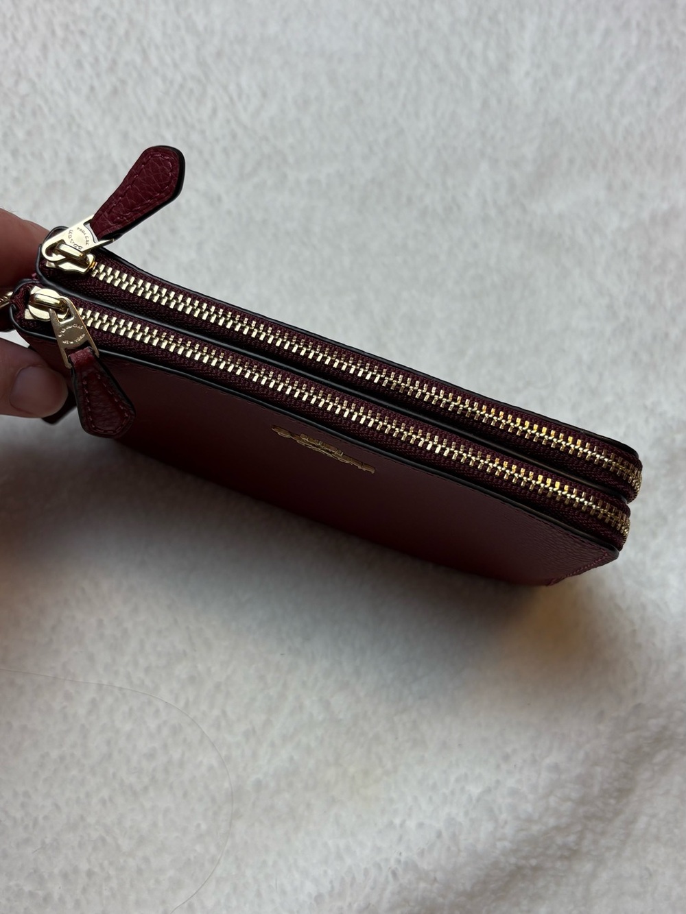 COACH Women’s Burgundy Leather double compartment Wristlet, like new! - Picture 4 of 14